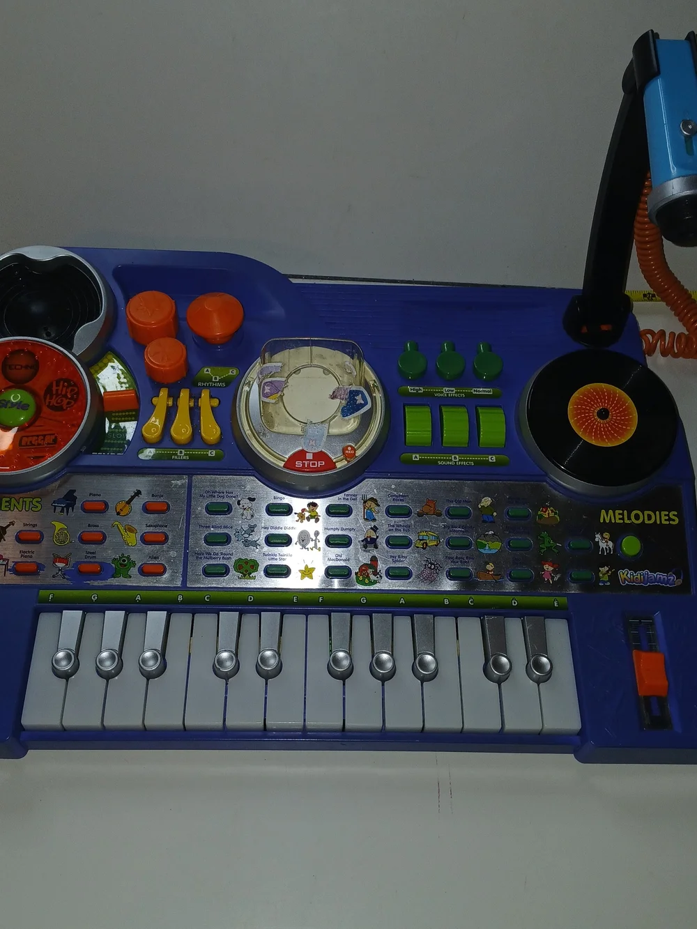 VTech DJ Mixer Electronic Keyboard Piano Toy with Microphone -